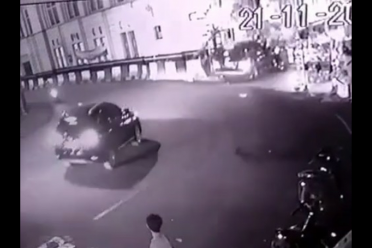 Viral di video, mobil tabrak pedagang asongan di Kota Tua satu orang tewas