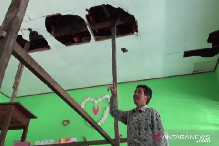 Dinas Pendidikan Kota Madiun segera perbaiki 13 sekolah kondisinya rusak