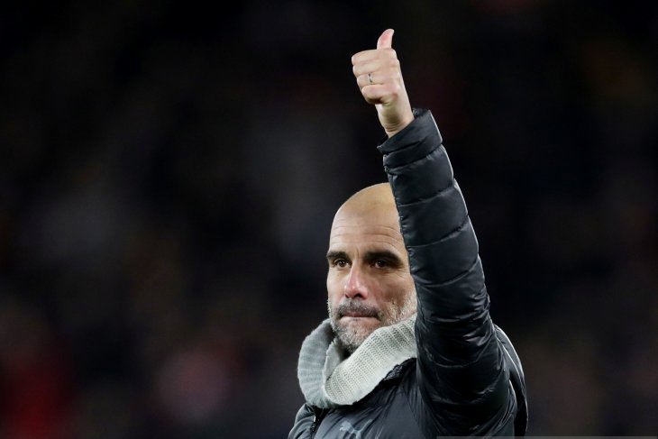 Pep Guardiola tegaskan masih senang di City