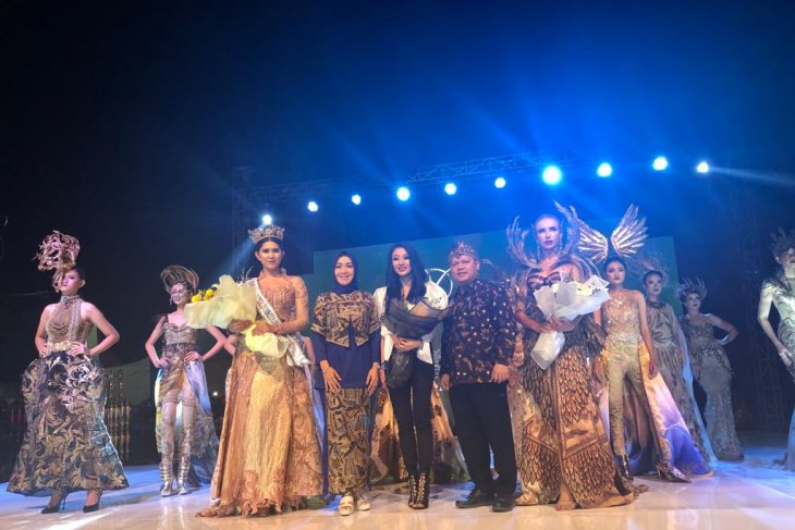 Anggota DPR RI apresisasi Mojo Batik Festival 2019