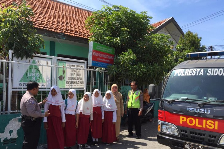 Antisipasi penculikan, Polresta Sidoarjo siagakan personel di sekolah