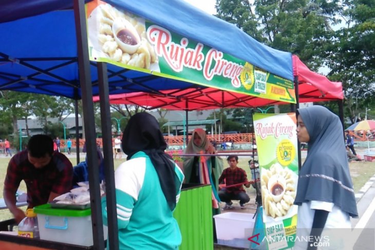 Jajanan khas Jabar laris manis di Bukittinggi