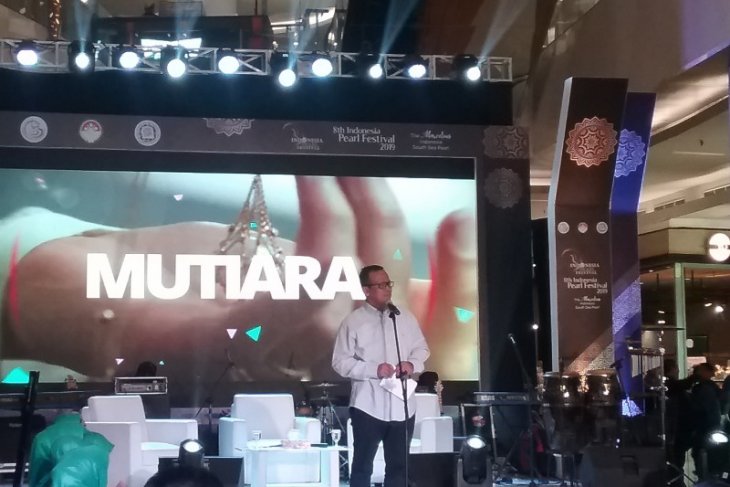 Breathing new life into Indonesia's south sea pearl industry