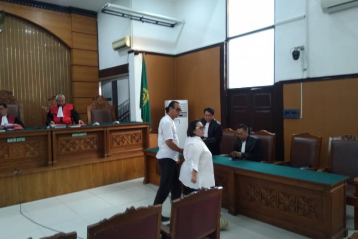 PN Jaksel vonis Nunung dan suami 1,5 tahun penjara