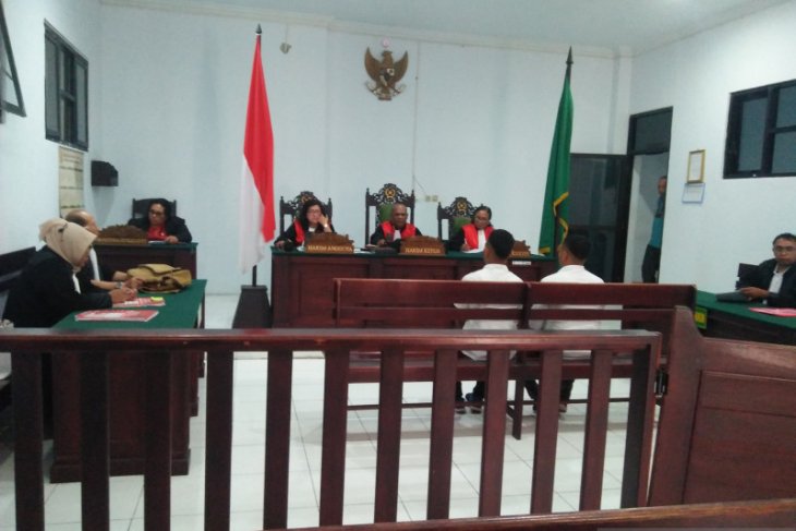 Dua terdakwa narkoba mengaku beli ganja untuk dikonsumsi