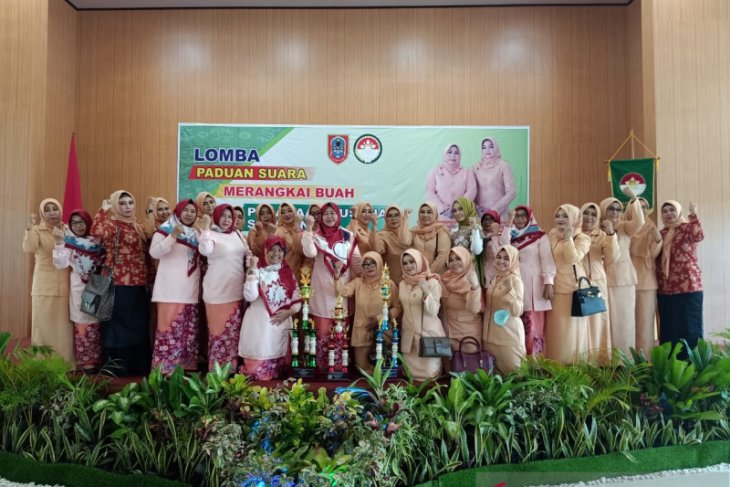 HST borong juara lomba DWP Se-Kalsel