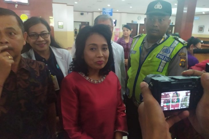 Menteri PPPA jenguk balita korban penganiayaan di RSUP