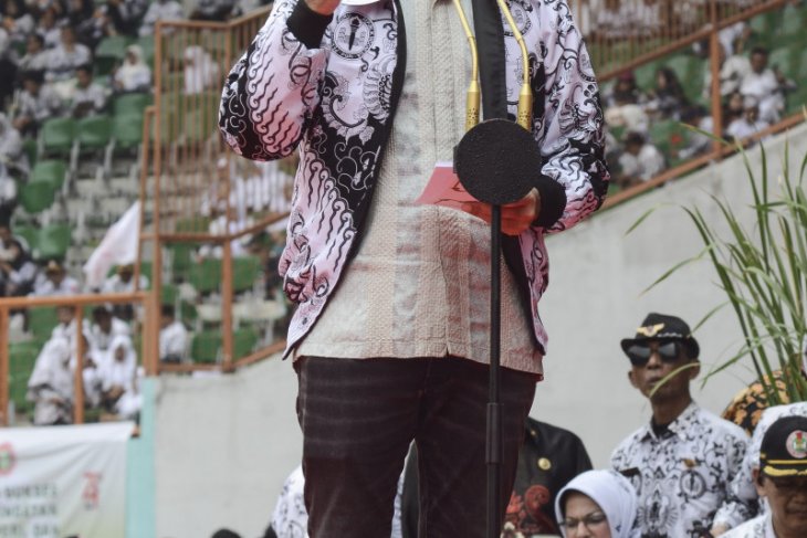 Mendikbud Nadiem Makarim janji sederhanakan kurikulum