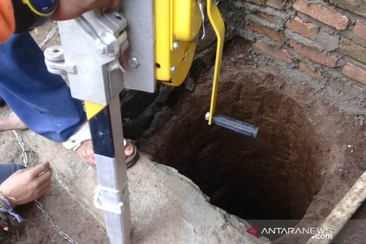 Tiga warga terjatuh ke dalam sumur ditemukan meninggal