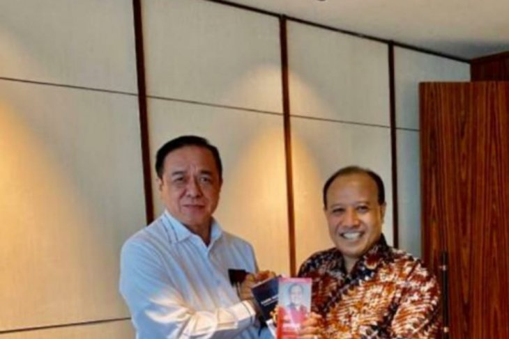 Jamhadi beri solusi industri di Jatim tetap tumbuh pascakenaikan UMK