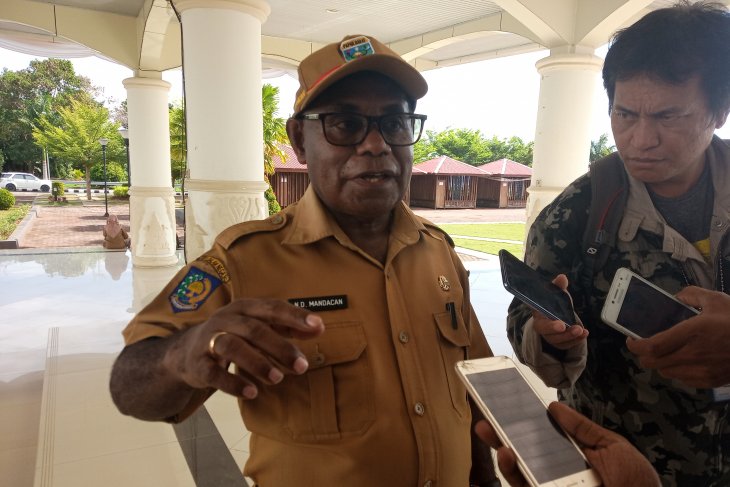Pemprov Papua Barat hentikan sementara beasiswa luar negeri