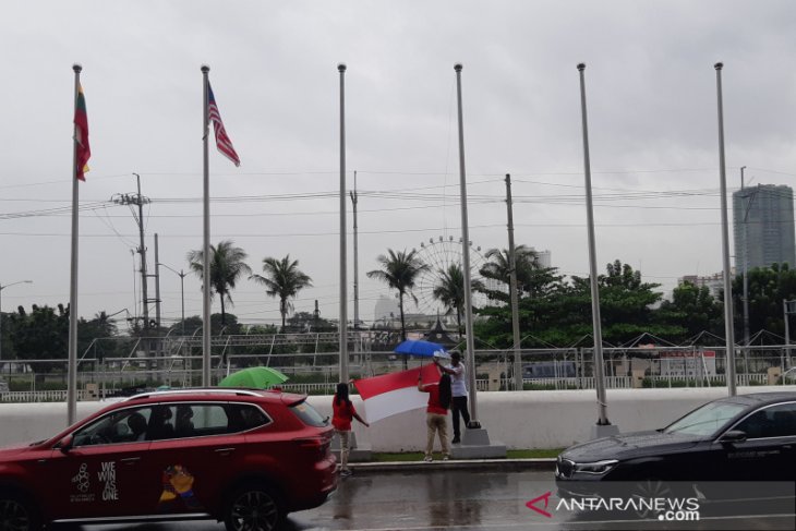 Hujan angin landa Manila, bendera kontingen SEA Games 2019 diturunkan
