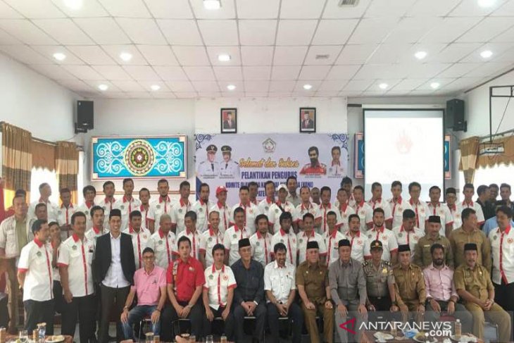 Muzakir Manaf lantik pengurus KONI Aceh Tengah