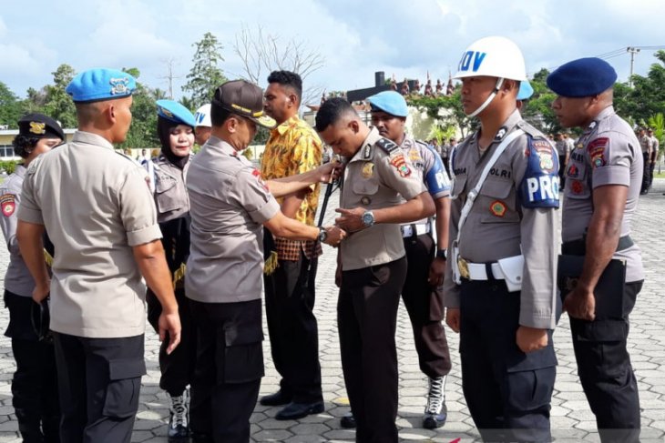 Sembulan Bintara Polda Papua Barat diberhentikan