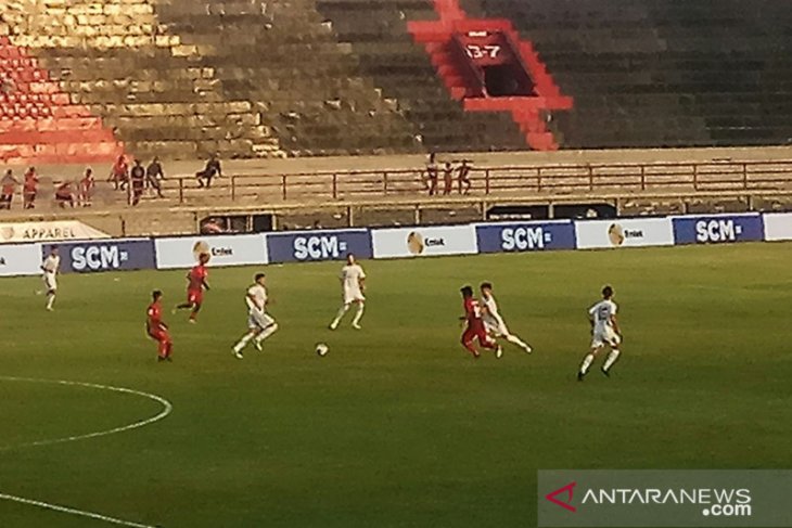Kompetisi sepak bola U-20 International Cup di Bali sepi penonton