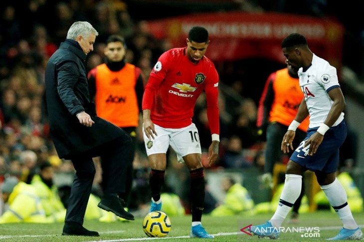 Marcus Rashford antar MU hentikan awal sempurna Jose Mourinho