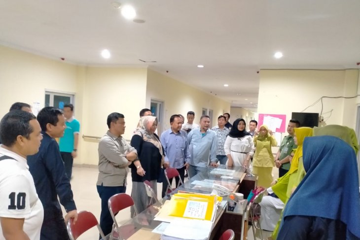 Respon keluhan masyarakat, Komisi IV Sidak ke RSUD Raden Mattaher