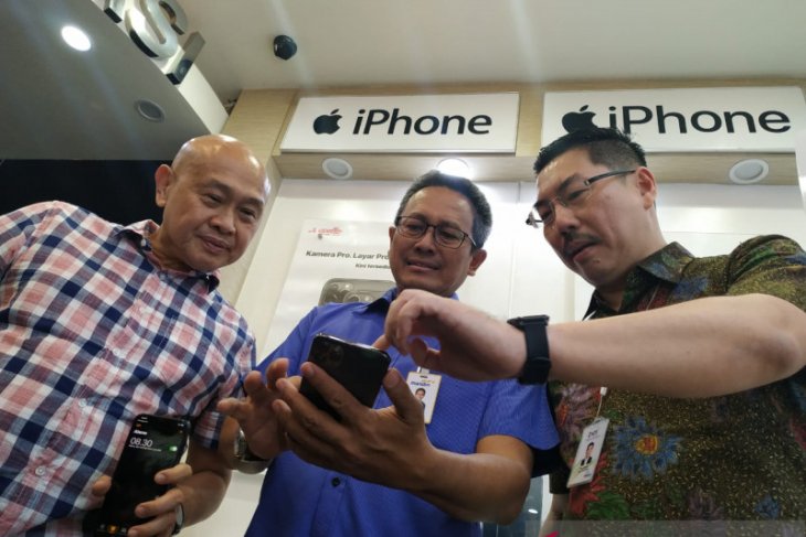 Resmi dijual di Indonesia, iPhone 11 dapat sambutan positif pasar Surabaya
