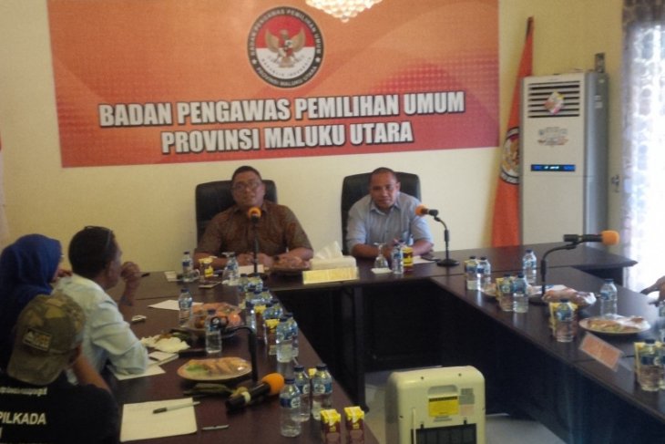 Tiga kecamatan Halut perpanjang pendaftaran Panwascam