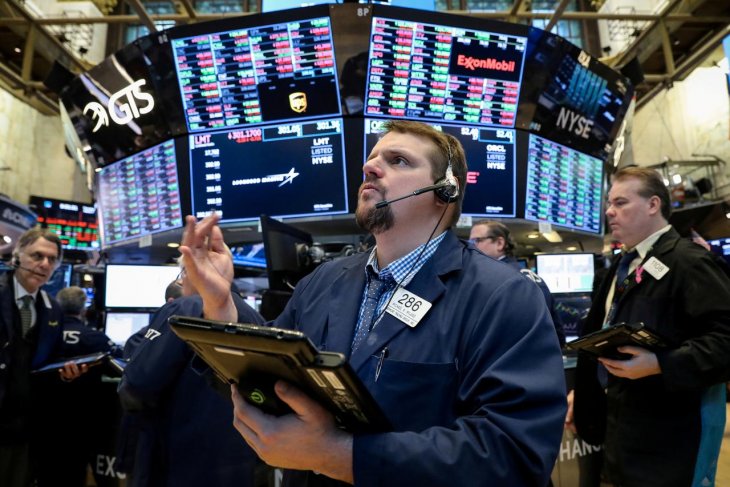 Wall Street naik tajam ditopang data pekerjaan kuat dan harapan perdagangan