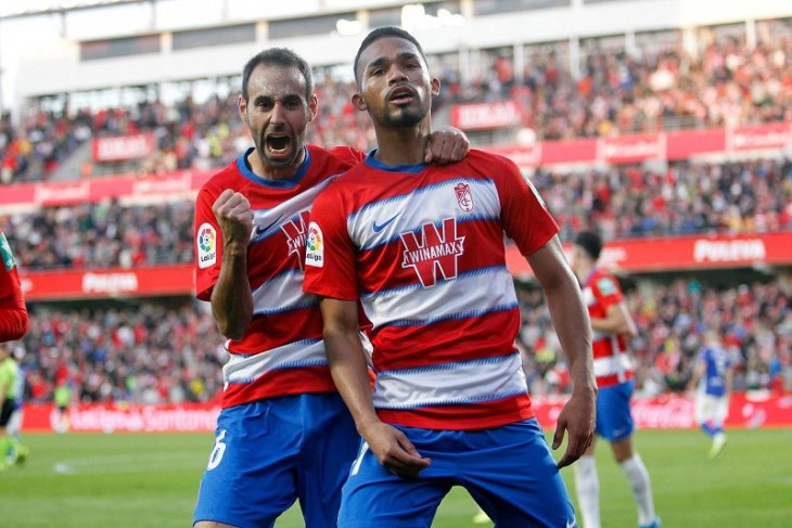 Granada lumat Alaves dengan skor 3-0