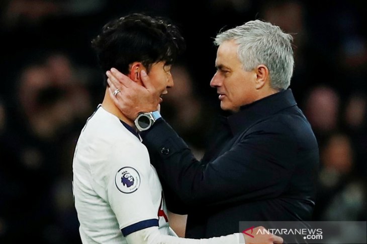 Liga Inggris: Mourinho sebut penampilan Tottenham komplet kala lumat Burnley