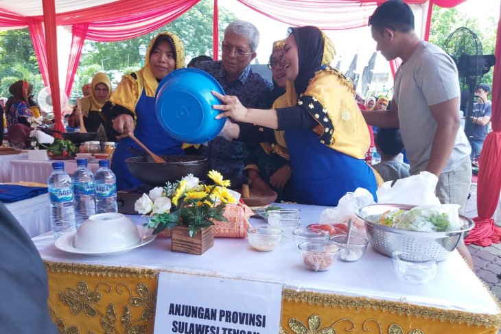 Adu hebat masak rendang dari 27 perwakilan provinsi