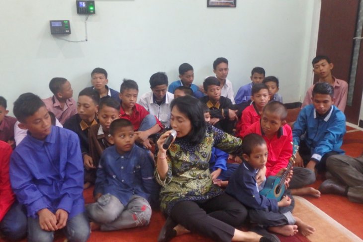 Menteri PPPA kunjungi Kampung Anak Negeri Surabaya