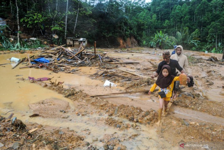 Kerugian akibat banjir bandang di LebakRp16,8 miliar