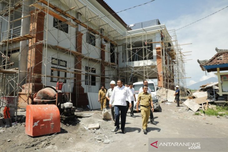 Bupati Gianyar tinjau langsung beberapa proyek pembangunan