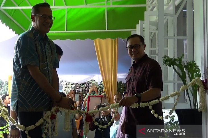 Achmad Fahmi imbau warga sukses berinvestasi di Sukabumi