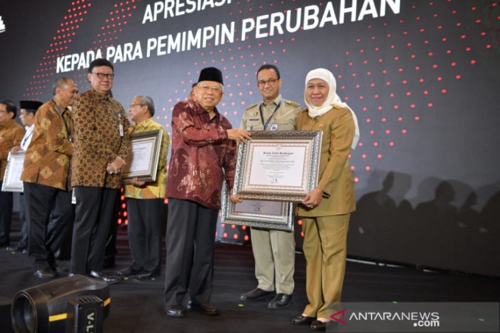 Wapres serahkan penghargaan Zona Integritas WBK, WBBM 2019