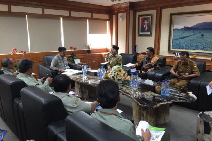 Tingkatkan pembangunan pertanian di Jambi, Fachrori temui Mentan