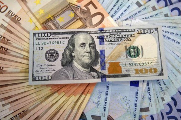 Dolar stabil, pedagang tunggu perkembangan perdagangan AS-China