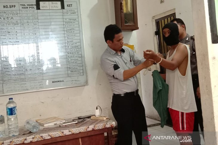 Tetapkan satu tersangka, polisi buru pembunuh mahasiswi