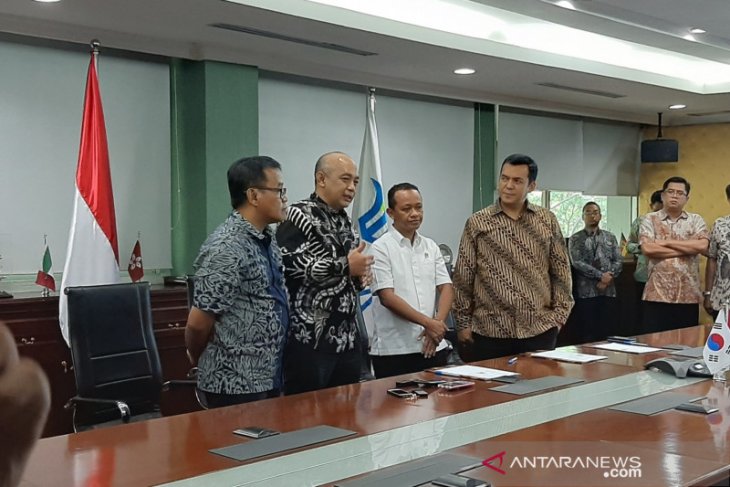 Bahlil klaim selesaikan Rp128 triliun investasi yang terhambat