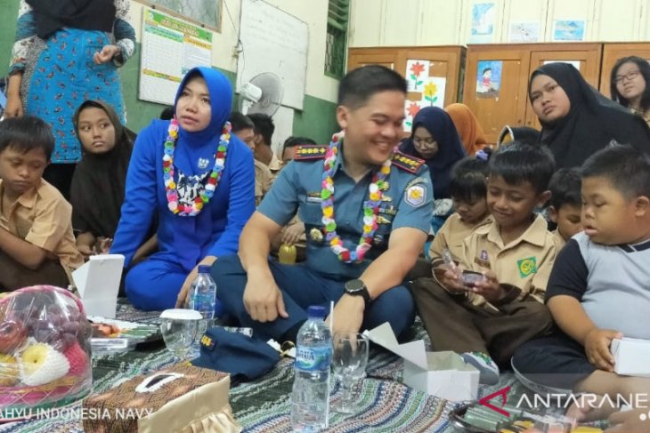 Hari Disabiltas Internasional 2019, Lanal Banten berbagi di AlKautsar