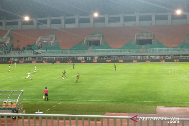 Tira Persikabo-Persela Lamongan bermain imbang 1-1 di laga kandang terakhir
