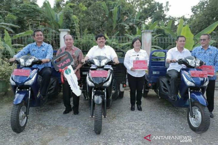 Pemkot Gunungsitoli terima bantuan becak sampah