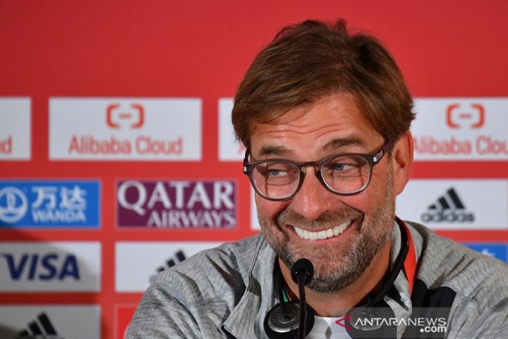 Klopp sumringah simak pelatih Arsenal Wenger puja puji Salah