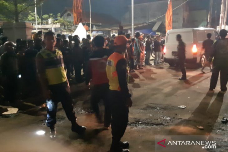 Kereta Argo Parahyangan terhenti 15 menit pascakecelakaan maut