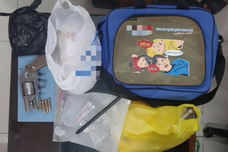 Pengedar narkoba tewas ditembus timah panas polisi