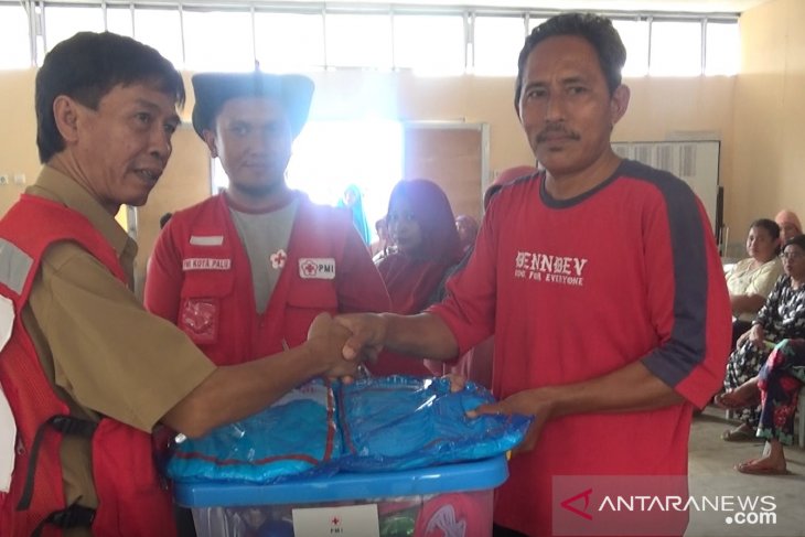 PMI Palu salurkan ribuan paket bantuan untuk penghuni huntara di Petobo