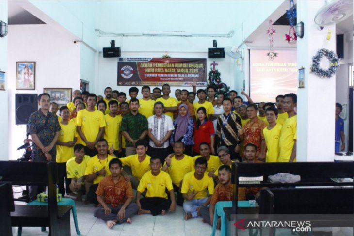 50 napi Lapas Cikarang Bekasi dapatkan kado Natal