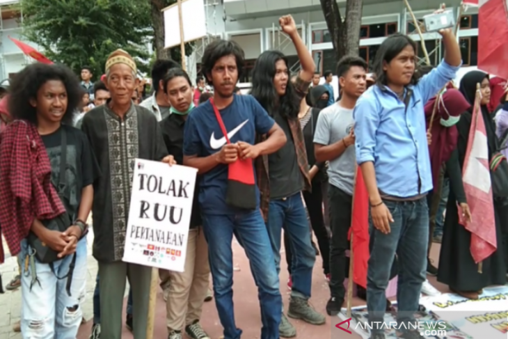 Kaledioskop - RUU Pertanahan mengukir duka menyisakan nama