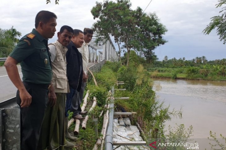 Pemerintah Aceh harus tangani erosi Jembatan Peuribu tahun ini