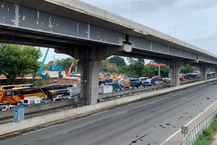 Jasa Marga berlakukan contraflow Tol Japek arah Jakarta