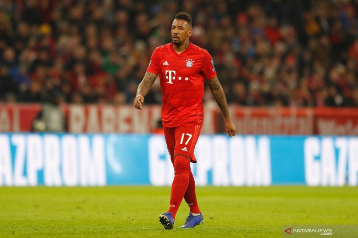 Dikaitkan dengan Arsenal, Flick berharap Boateng tetap bertahan di Munchen