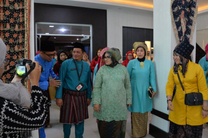 Rahima resmikan lobi kantor Bappeda sebagai display produk lokal