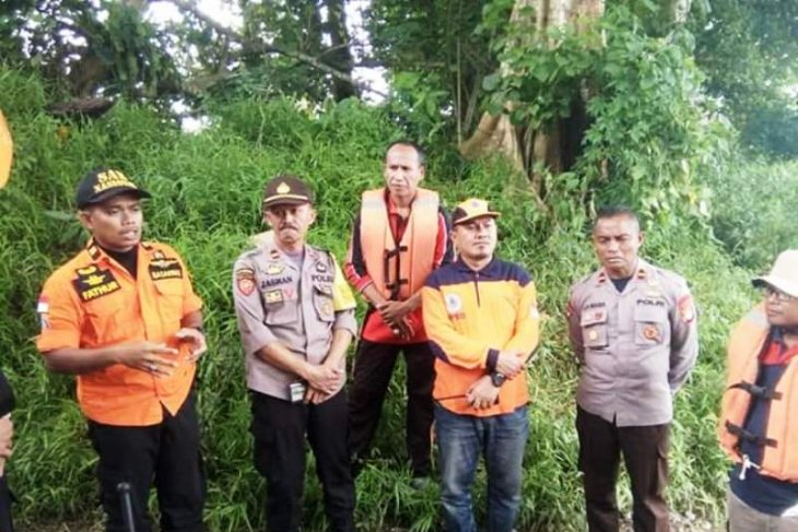 Pencarian suami istri hilang di Sungai Kelonding berlanjut